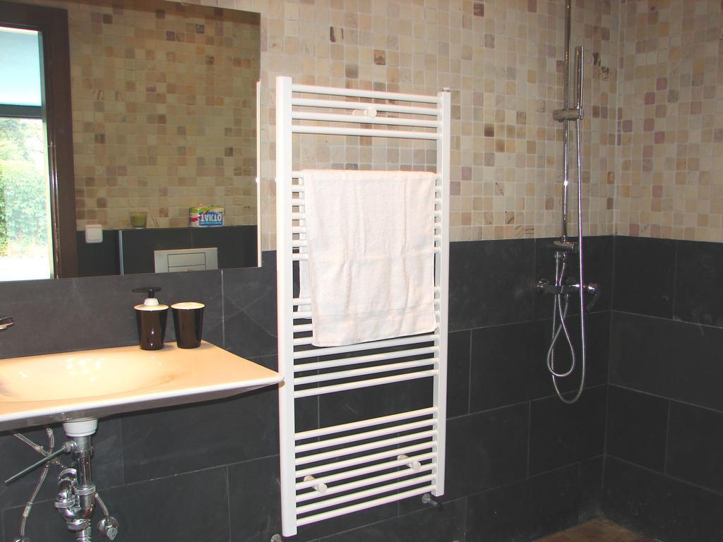 Casa Ceca De La Playa Y Barcelona, Con Piscina Climatizada Y Jacuzzi Villa Vallromanes Phòng bức ảnh