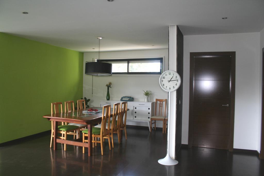Casa Ceca De La Playa Y Barcelona, Con Piscina Climatizada Y Jacuzzi Villa Vallromanes Phòng bức ảnh