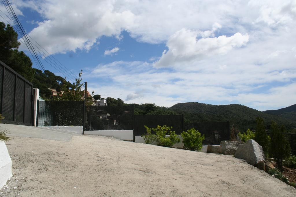 Casa Ceca De La Playa Y Barcelona, Con Piscina Climatizada Y Jacuzzi Villa Vallromanes Phòng bức ảnh
